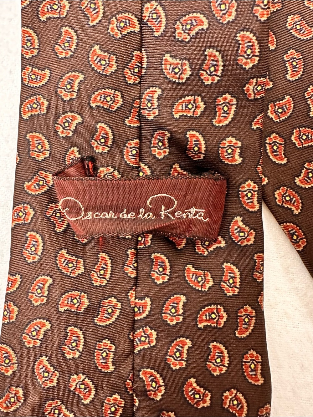 Classic Brown Paisley Men's Tie - Brown Paisley Necktie Oscar De La Renta Silk - Picture 6 of 8